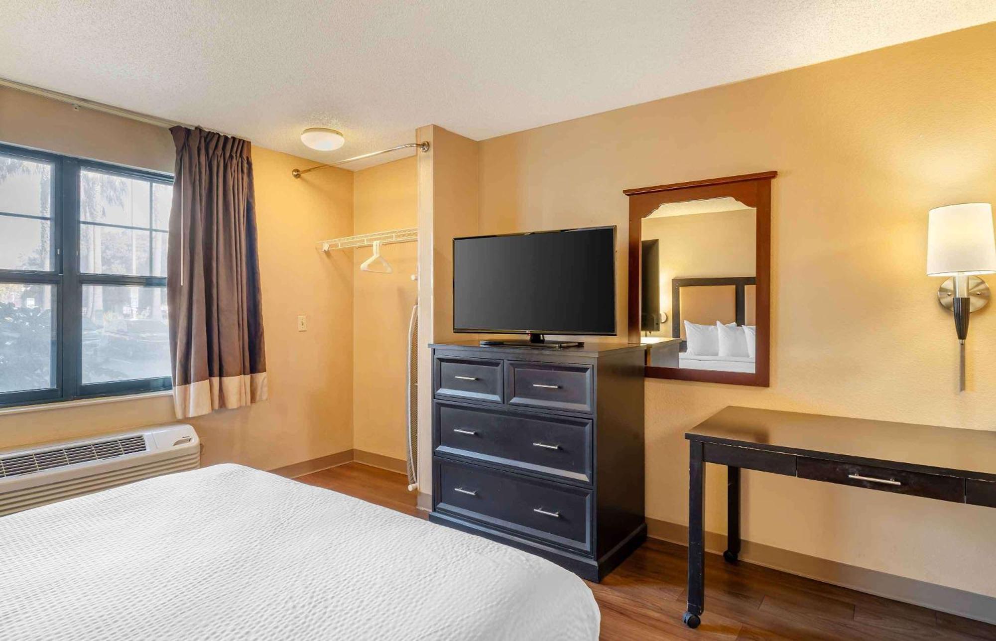 Extended Stay America Suites - Oakland - Emeryville Bagian luar foto
