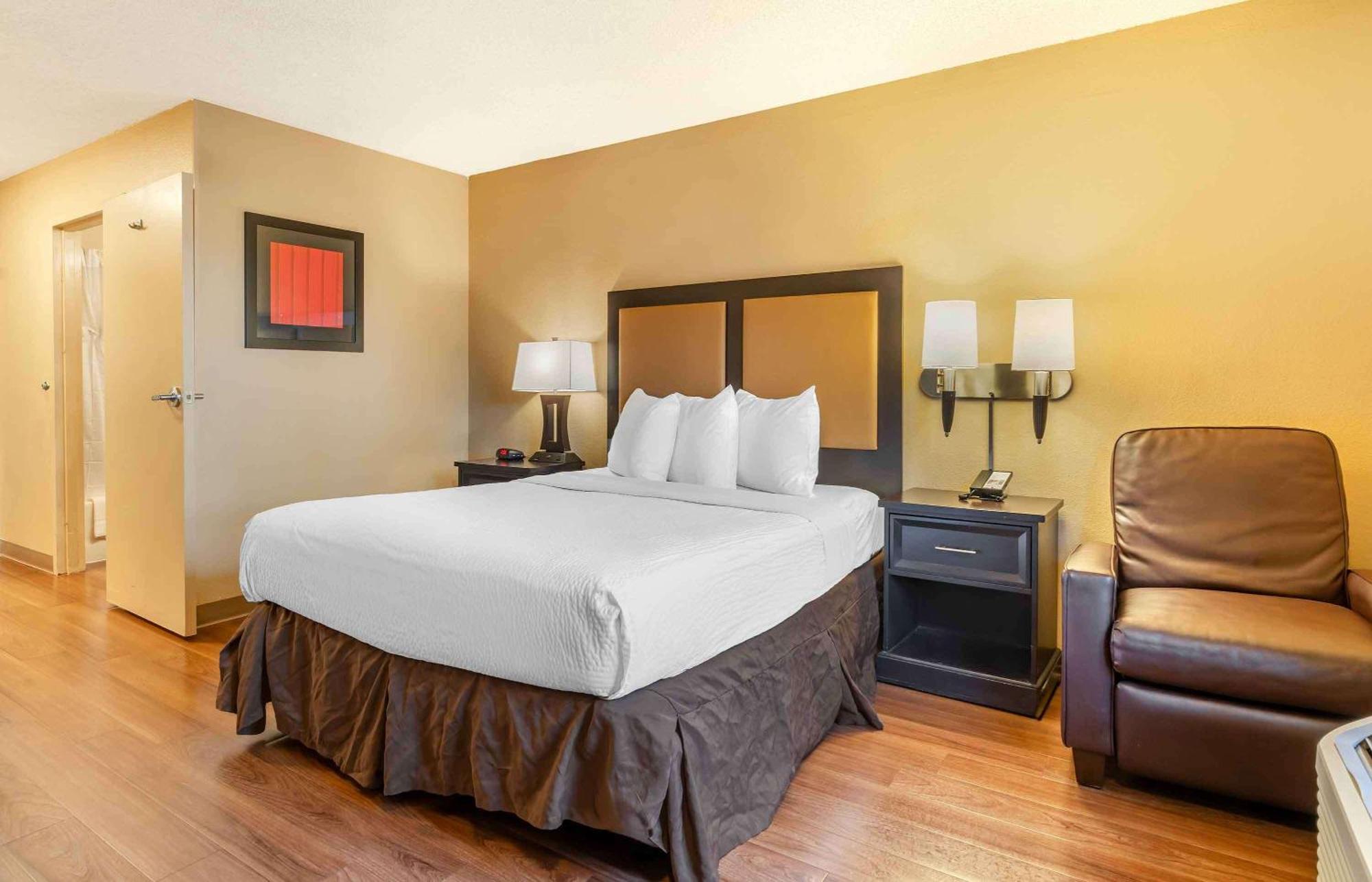 Extended Stay America Suites - Oakland - Emeryville Bagian luar foto