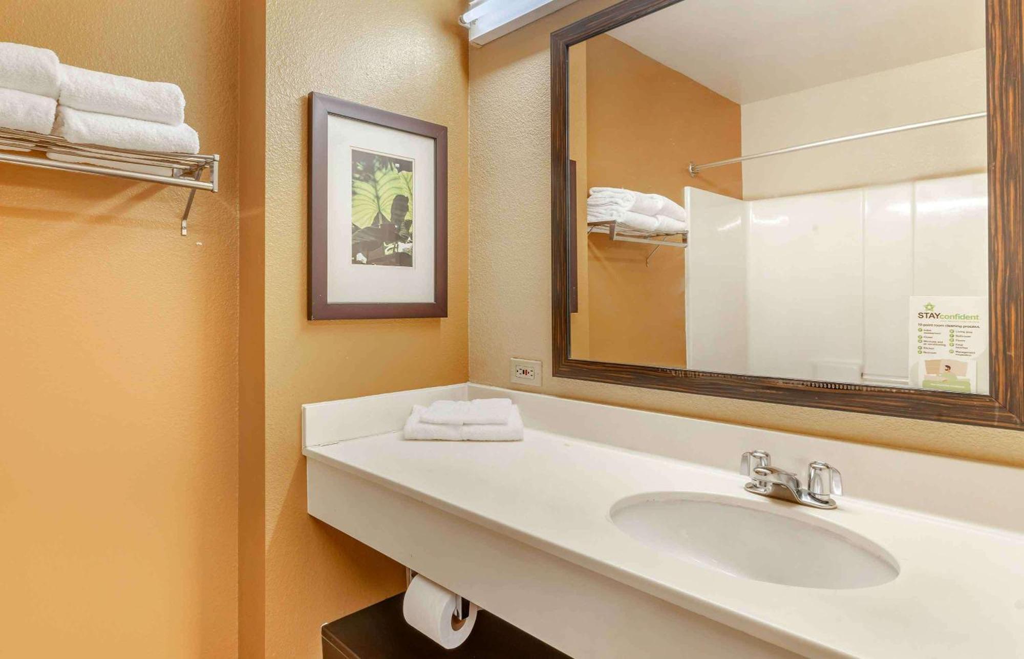 Extended Stay America Suites - Oakland - Emeryville Bagian luar foto