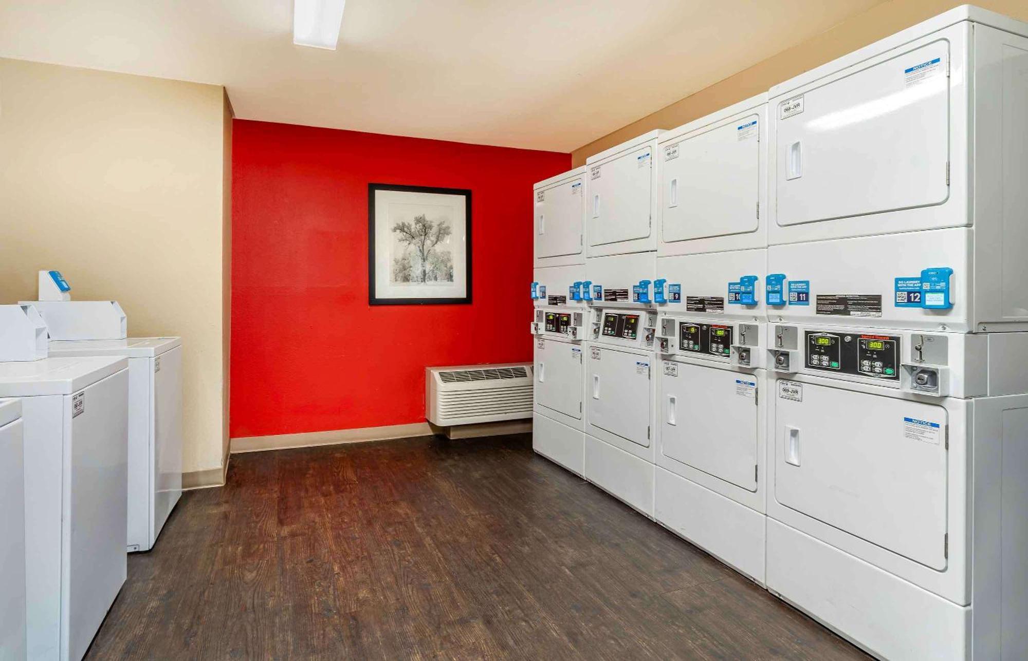 Extended Stay America Suites - Oakland - Emeryville Bagian luar foto