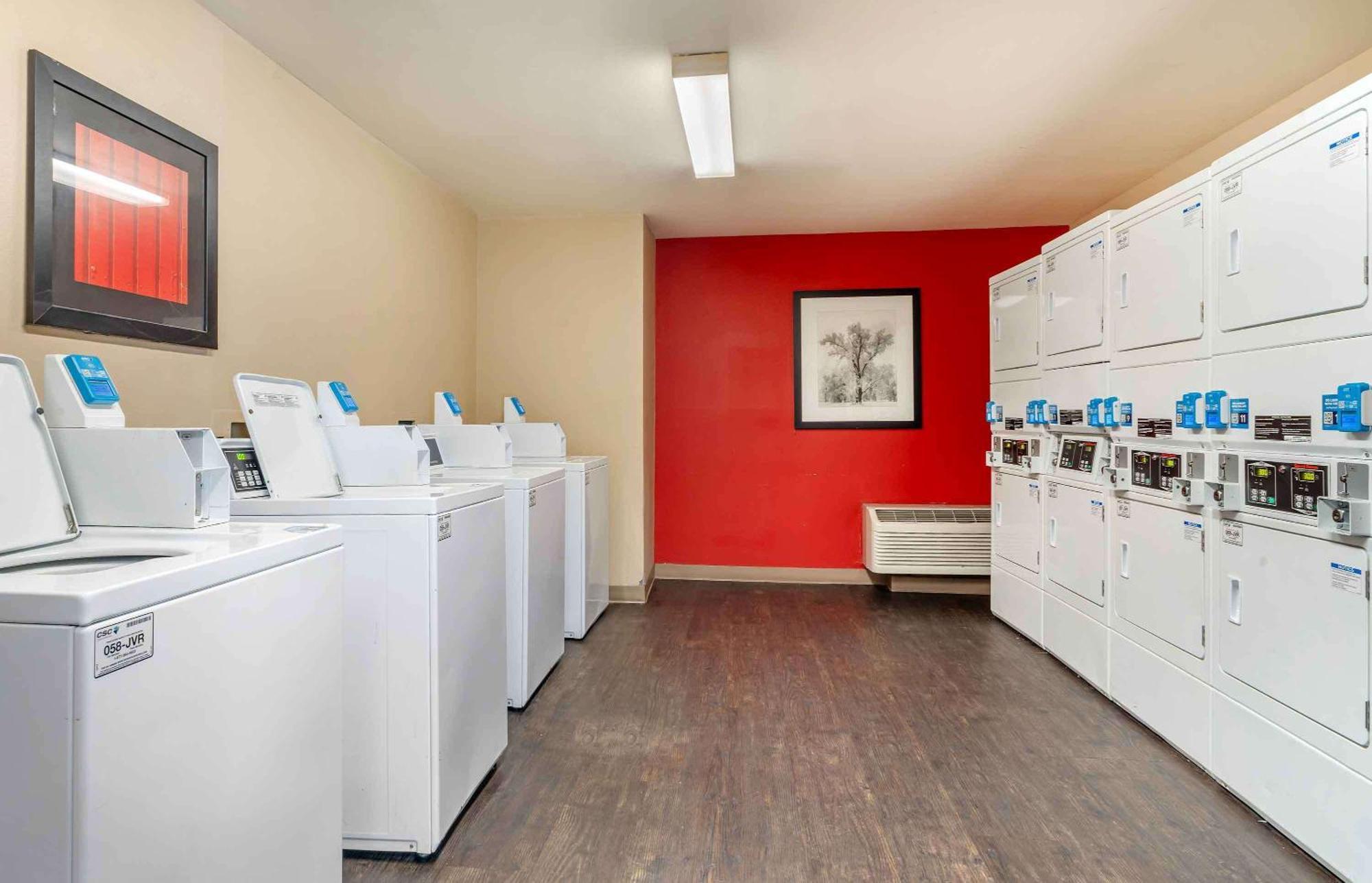 Extended Stay America Suites - Oakland - Emeryville Bagian luar foto