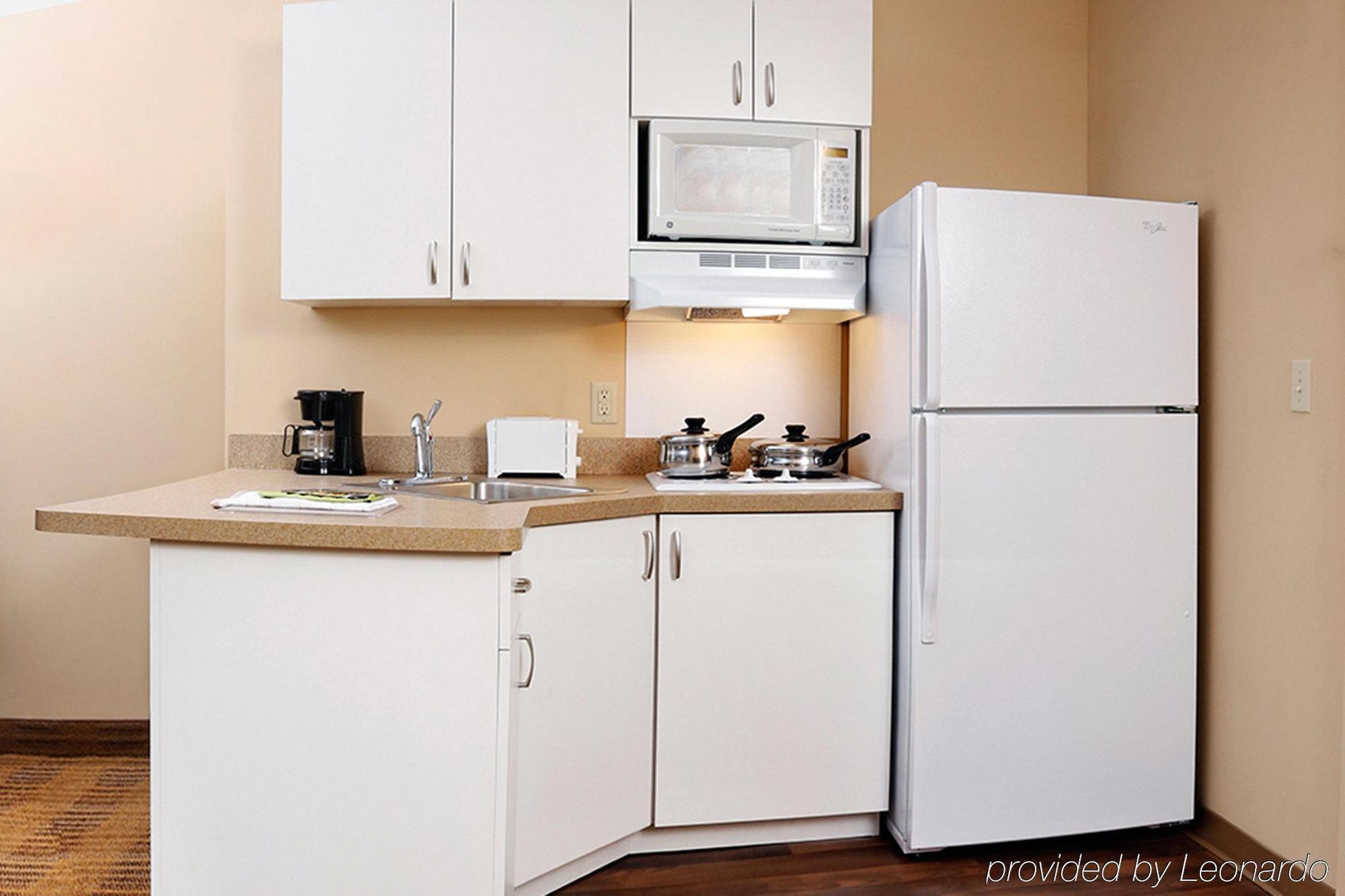 Extended Stay America Suites - Oakland - Emeryville Bagian luar foto